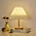 Lampu Meja Era Vintage