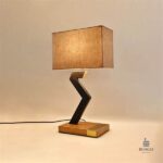 Lampu Meja Unik Bergaya Retro